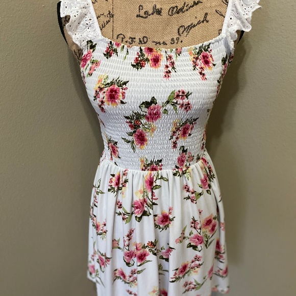 ADED ROSE. RUST FLORALS DRESS MODER - Picture 3 of 7